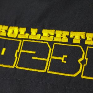 0580 Shorts Stickerei